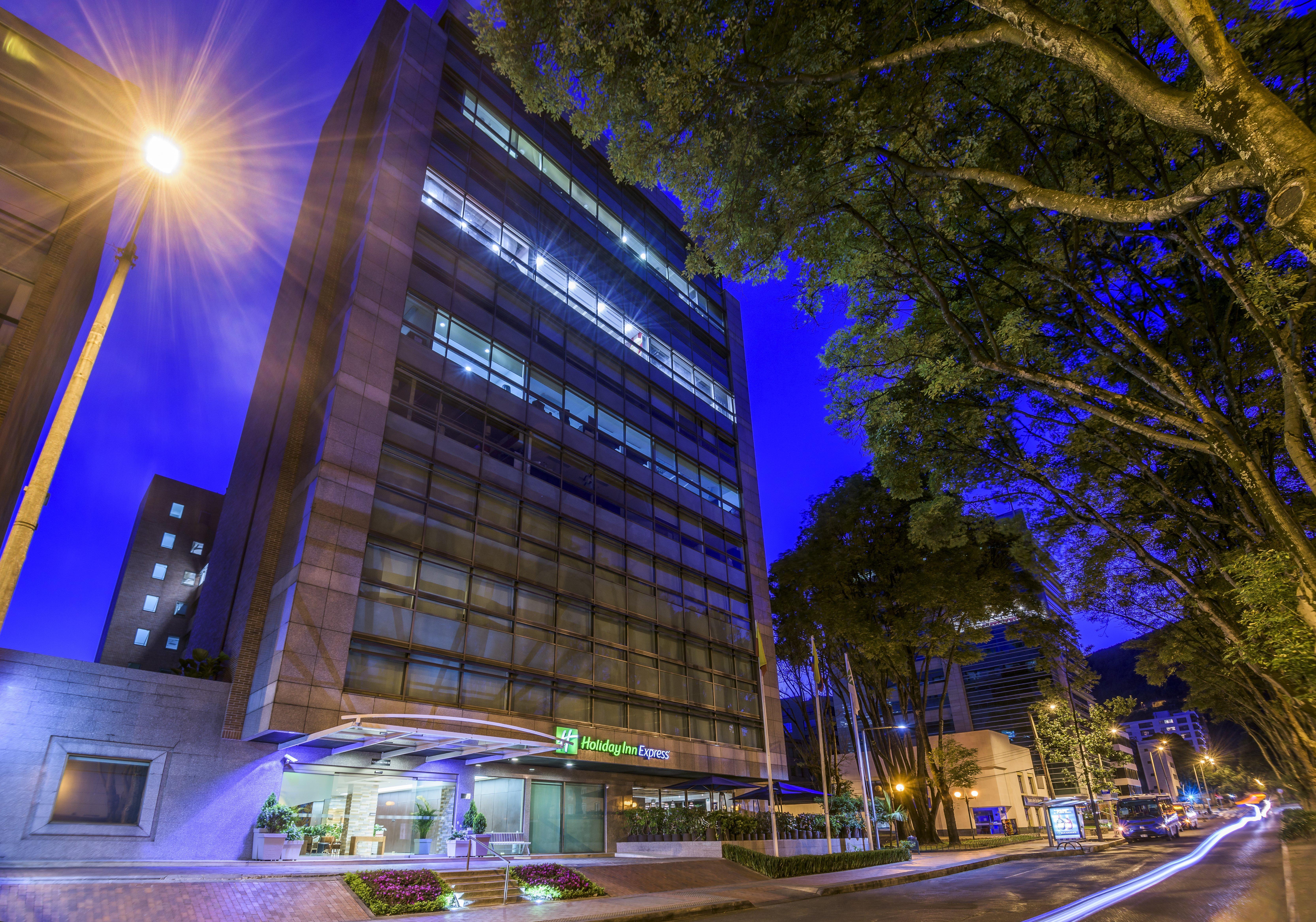 Holiday Inn Express Bogotá - Parque La 93, an IHG Hotel Esterno foto