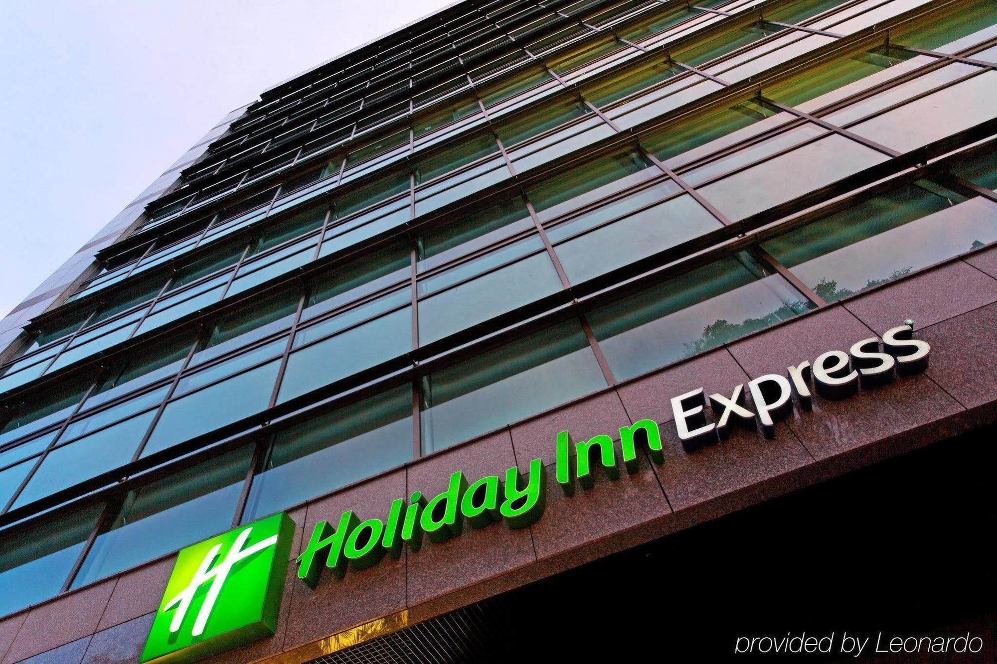 Holiday Inn Express Bogotá - Parque La 93, an IHG Hotel Esterno foto